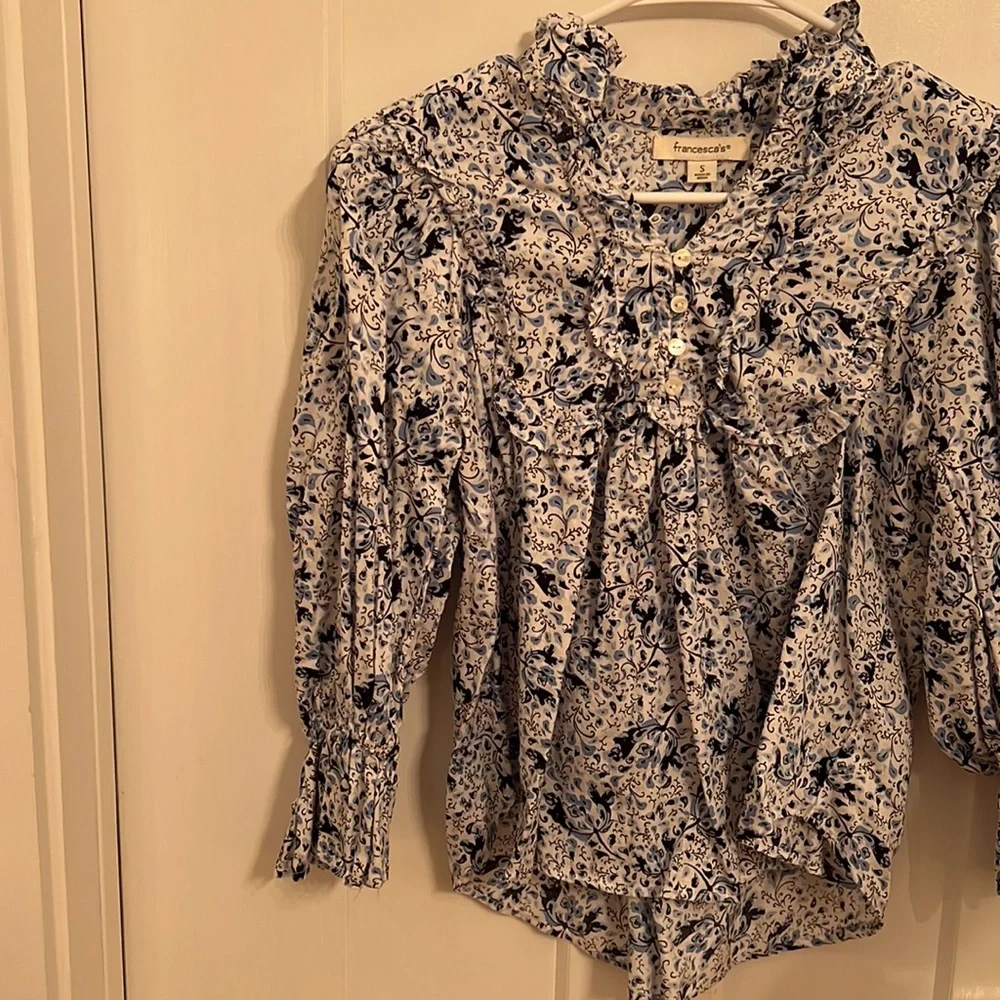 Francesca’s blouse - Picture 3 of 5
